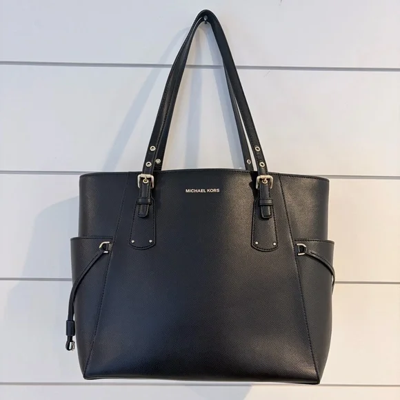 Michael Kors Voyager Black Saffiano Leather Tote Gold Classic Chic Workwear Luxe - Picture 3 of 12